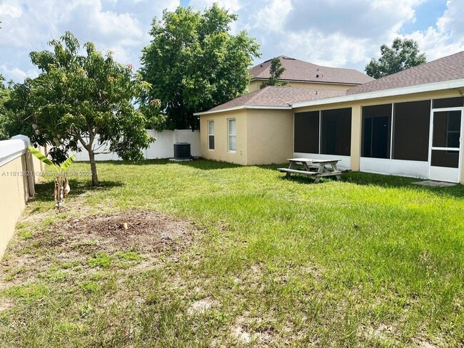 Building Photo - 3085 Mandolin Dr