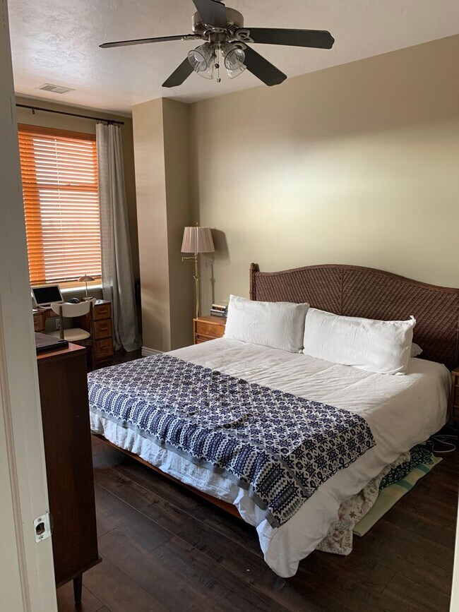Building Photo - Luxury Living in Downtown Provo