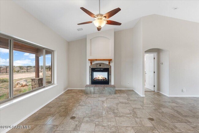 Building Photo - 815 Paniolo Way