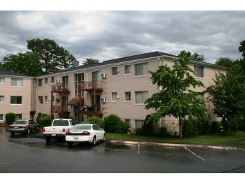 Building Photo - Maple Hall Apartments