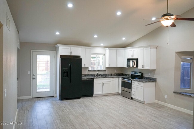 Building Photo - 5528 W Venus Way