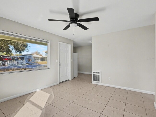 Building Photo - 42 Princeton Ave