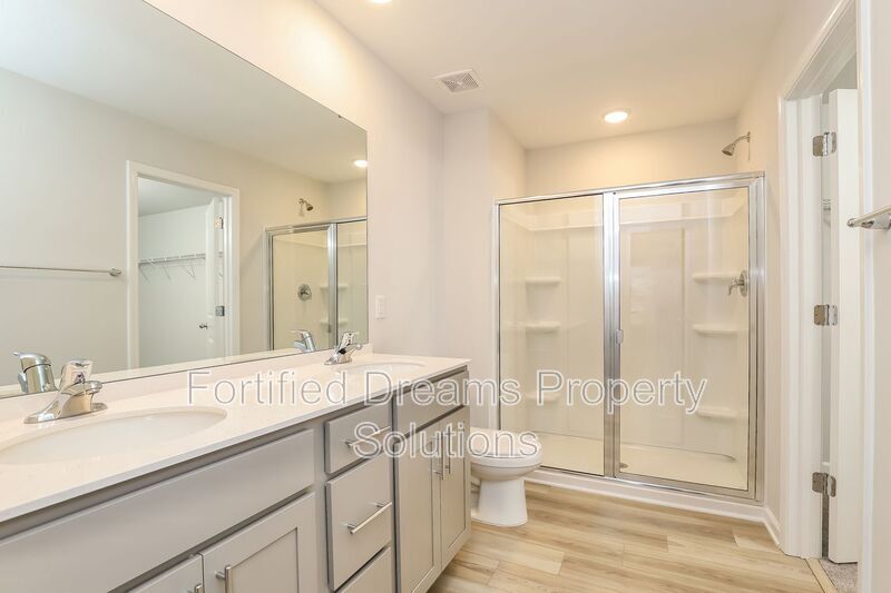 Building Photo - 5363 Roshni Terrace