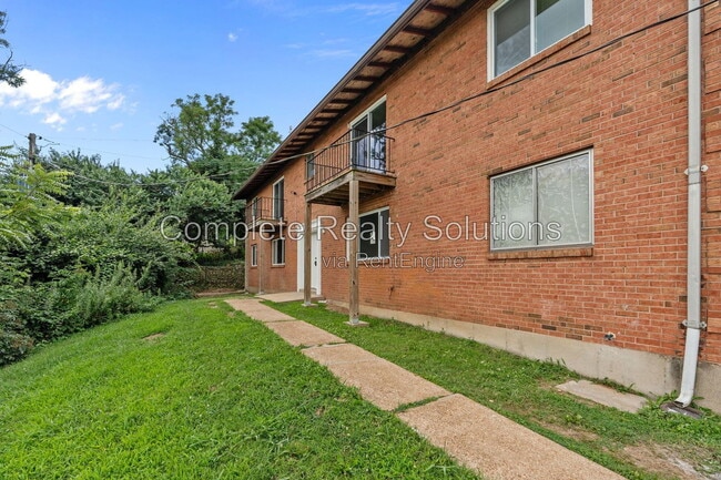 Building Photo - 2543 Mary Ave