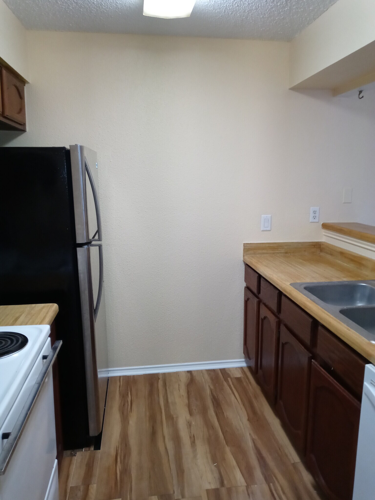 Building Photo - 6702 Everhart Rd