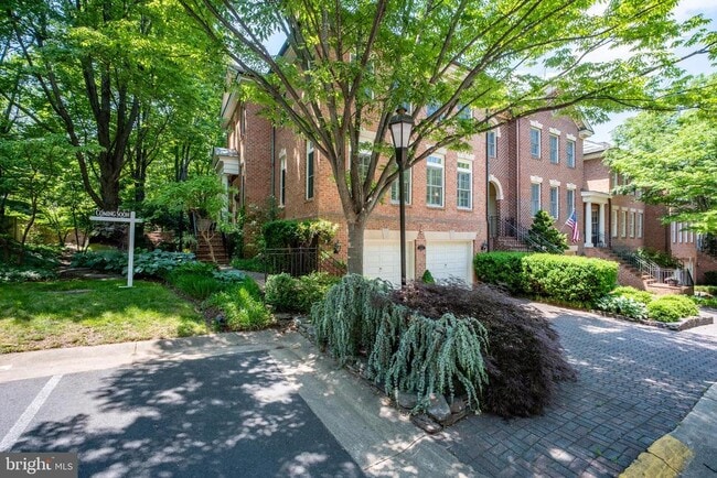 Building Photo - 2026 Mayfair McLean Ct