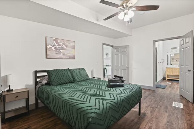 Building Photo - Fully Furnished Rental at Buffalo Springs Lake! All bills paid!