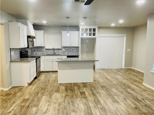 Building Photo - Remodeled home on the heart of Norman!