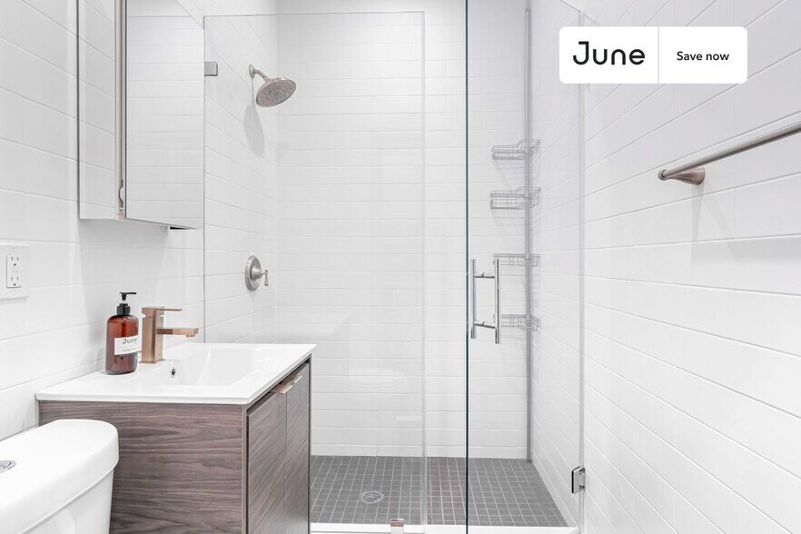 Building Photo - 944 Columbus Ave