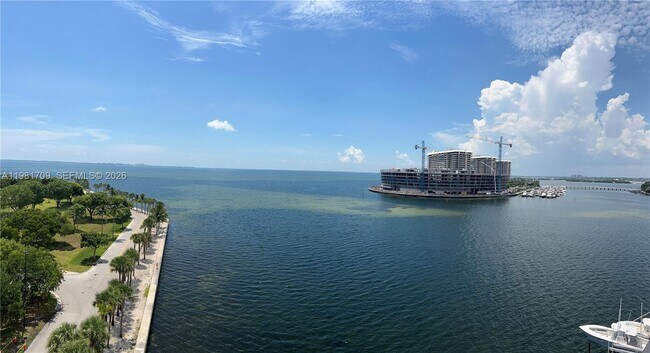 Building Photo - 3581 E Glencoe St