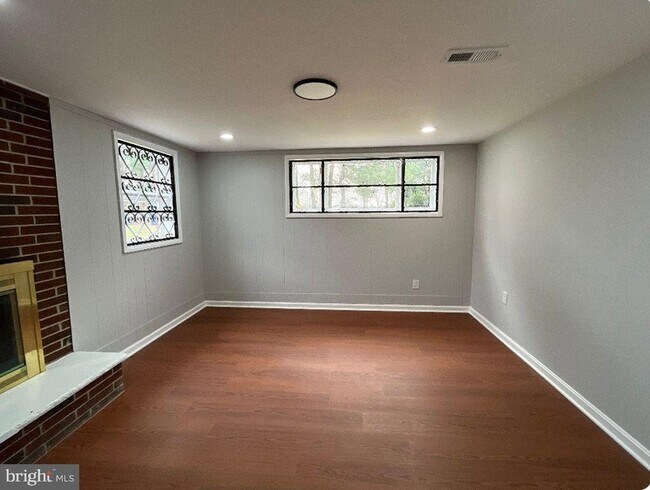 Building Photo - 2813 Gwynnview Rd