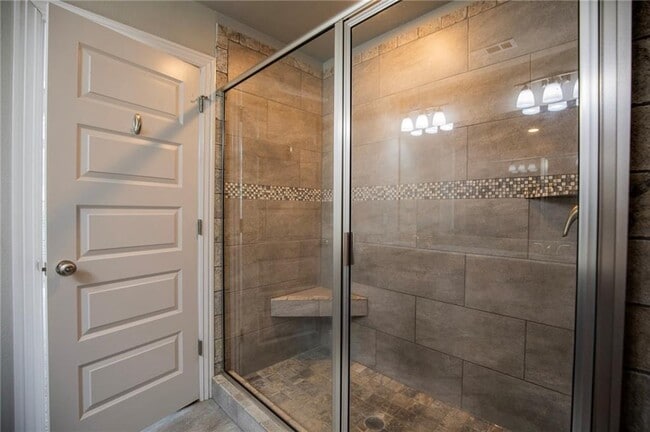 Building Photo - 3214 SW Stonepoint Ave