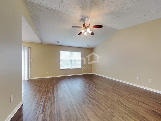 Building Photo - 1015 Meadowsweet Dr