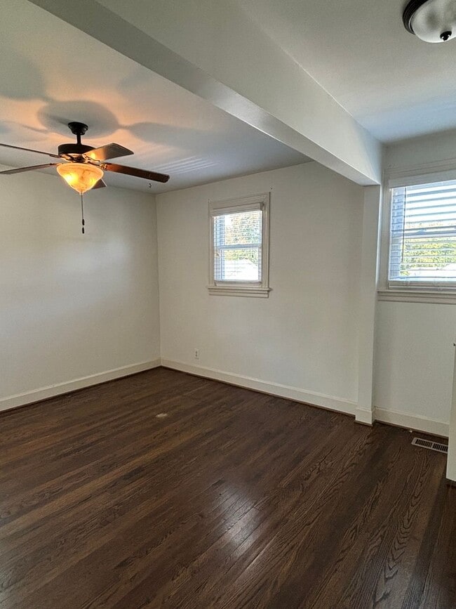 Building Photo - LEASING SPECIAL Cozy East Nashville 3 Bedr...