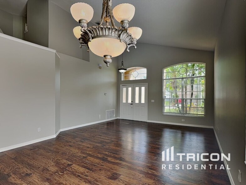 Building Photo - 2802 River Ridge Dr
