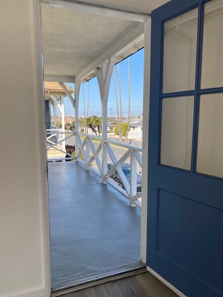 Building Photo - 1240 Manhattan Beach Blvd