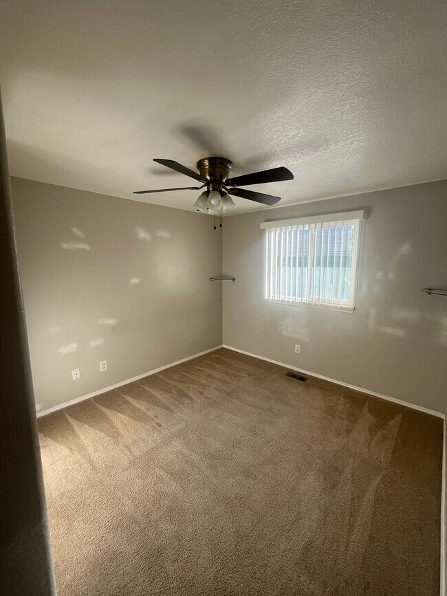 Building Photo - Bright & Updated 3-Bed, 2-Bath Home with Private Fenced Yard – No Rear Neighbors!!