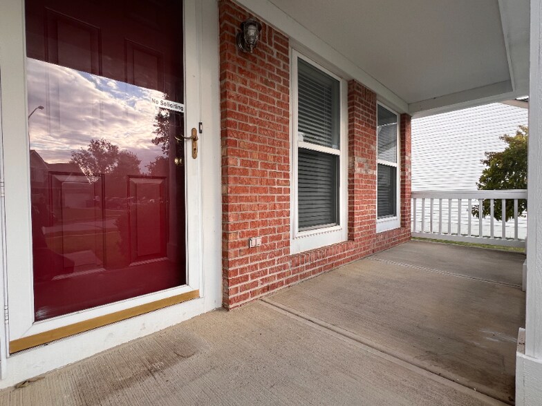 Building Photo - 712 Cape Henry Dr