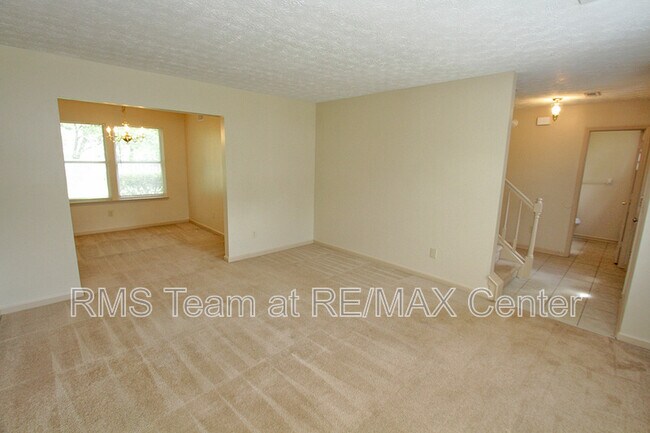 Building Photo - 1381 Omie Way