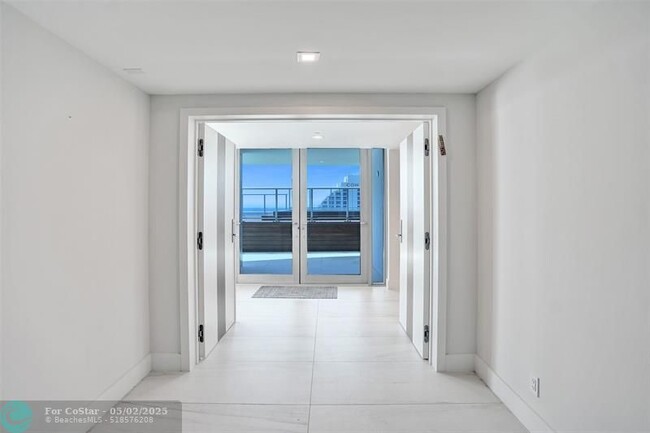 Building Photo - 701 N Fort Lauderdale Beach Blvd
