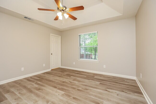 Building Photo - 214 Merritt Dr