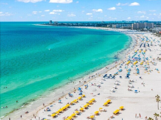 Building Photo - 6708 Sarasea Cir