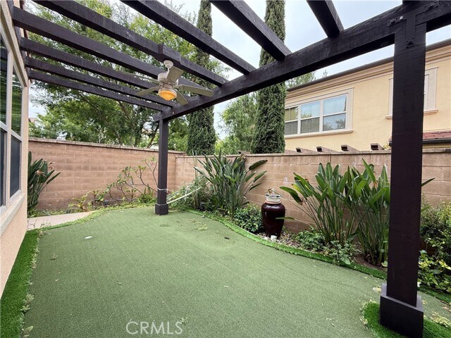 Building Photo - 120 Pendant