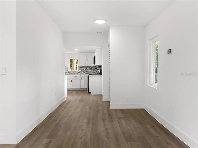 Building Photo - 4251 Tangerine Ave