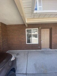 Building Photo - 295 W 600 N