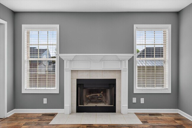 Building Photo - 3534 Southwood Dr