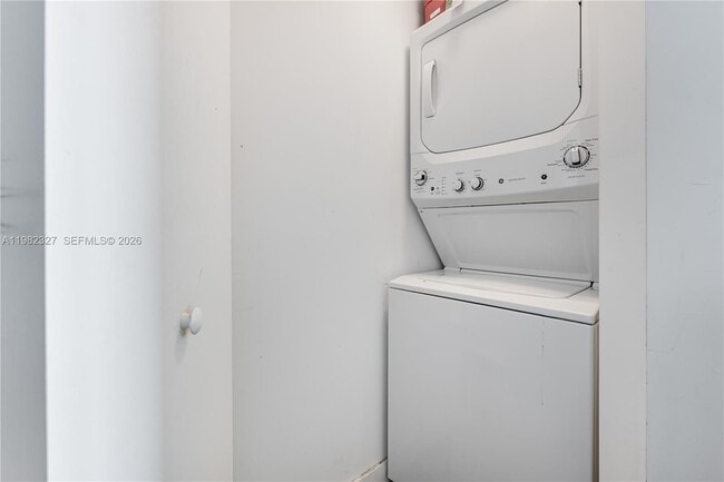 Building Photo - 1300 S Miami Ave