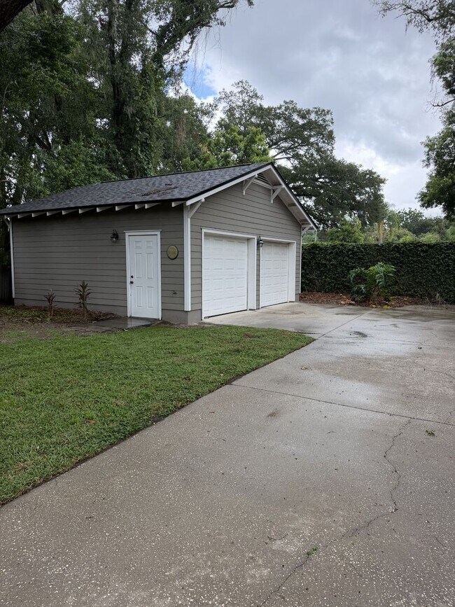 Building Photo - Single Family Home