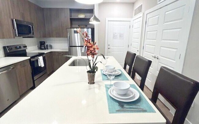 Building Photo - 1160 Johnson Ferry Rd NE