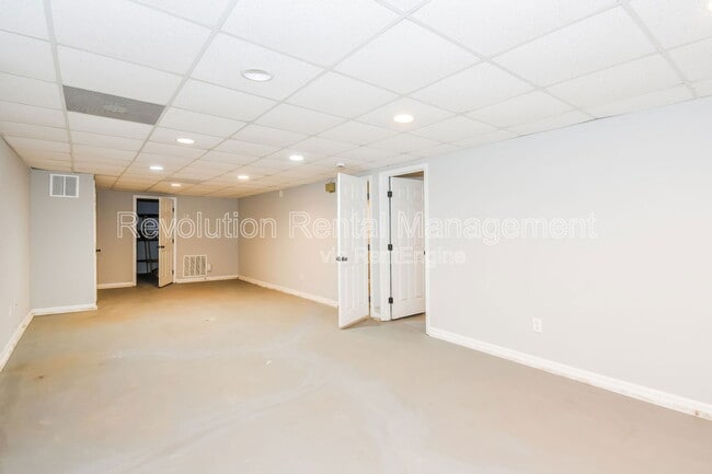 Building Photo - 4 Meadow Sweet Ln