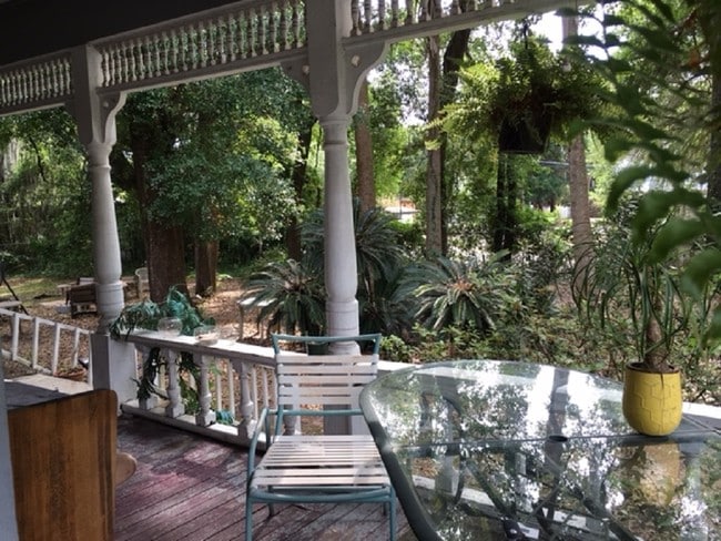 Front Porch - 225 SW 3rd Ave