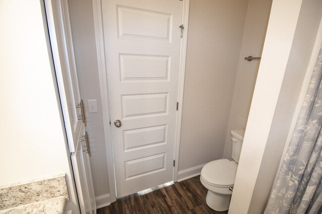 Building Photo - 603 N Kevin Ct