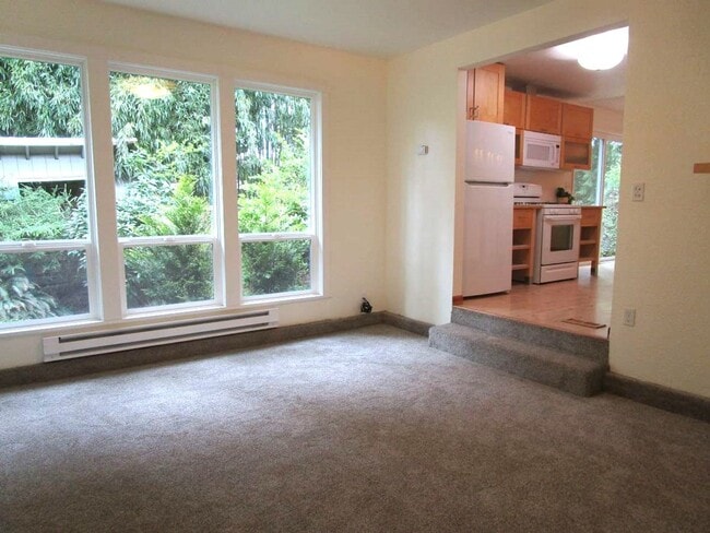 Building Photo - Lovely 3 Bedroom 1 Bath Home in Gig Harbor