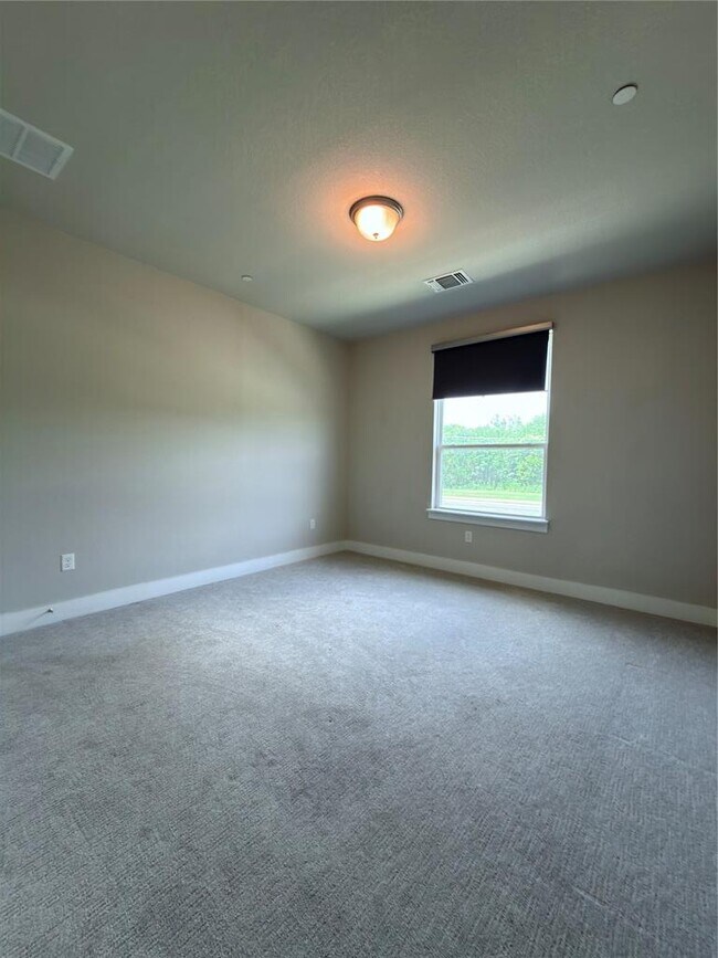Building Photo - 11216 Gadsen Ln