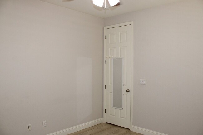 Building Photo - 2645 Flintlock Ln