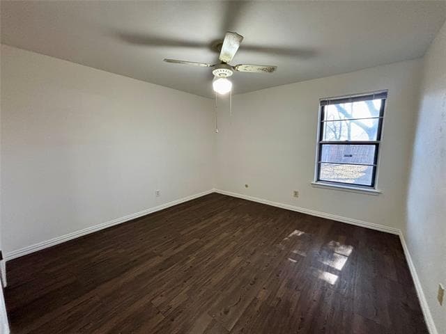 Building Photo - 1602 Carla Ave