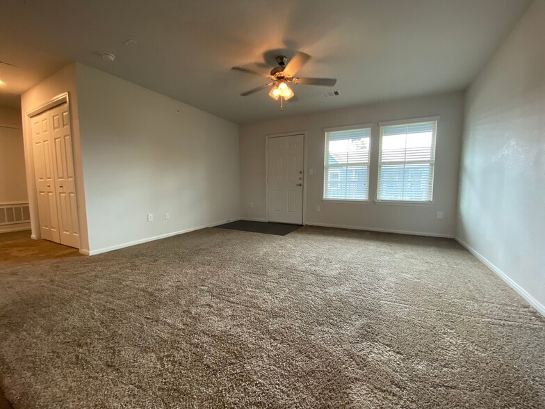 Living Room - Esperanza at Birnam Woods