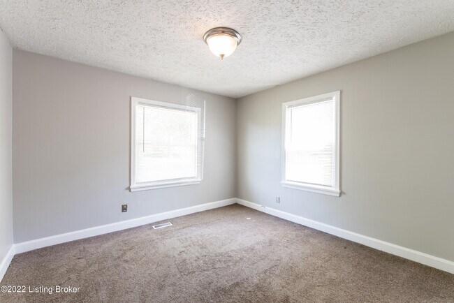 Building Photo - 1008 Meadow Hill Rd