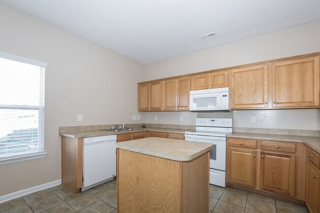 Building Photo - 1145 Ballina Way