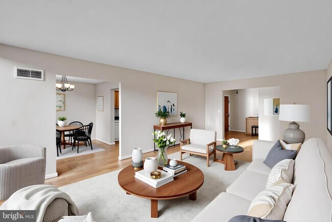 Building Photo - 2100 Washington Ave