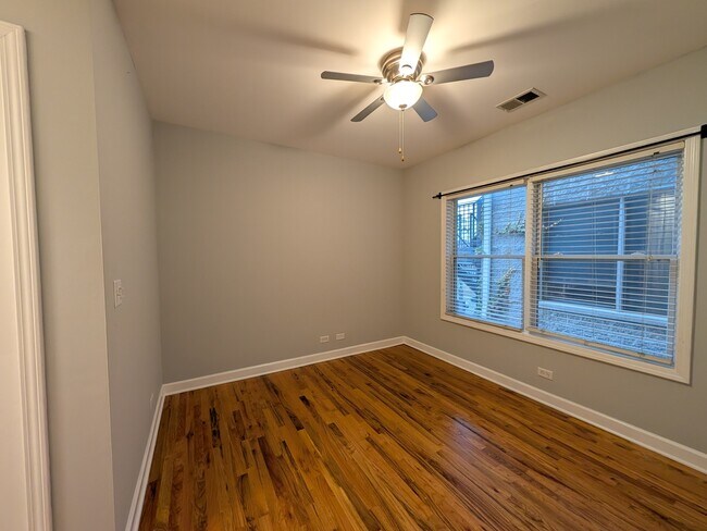 Building Photo - 2451 W Harrison St