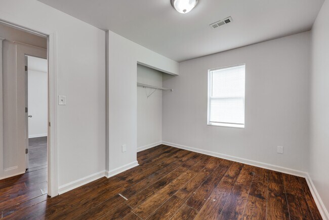 Building Photo - 175 Herman St