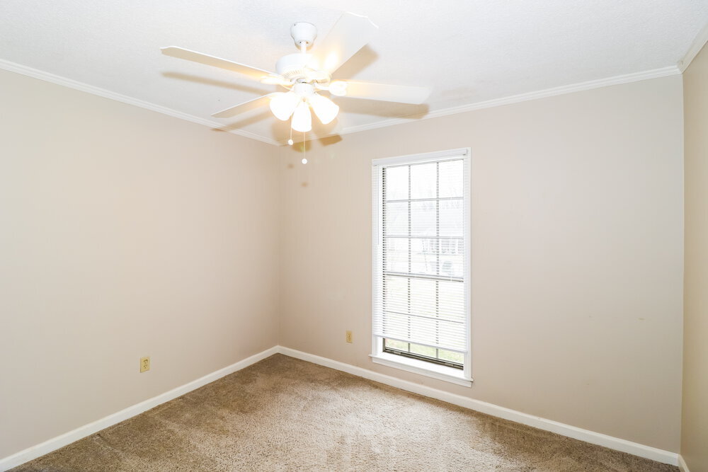 Building Photo - 423 Cairn Cove