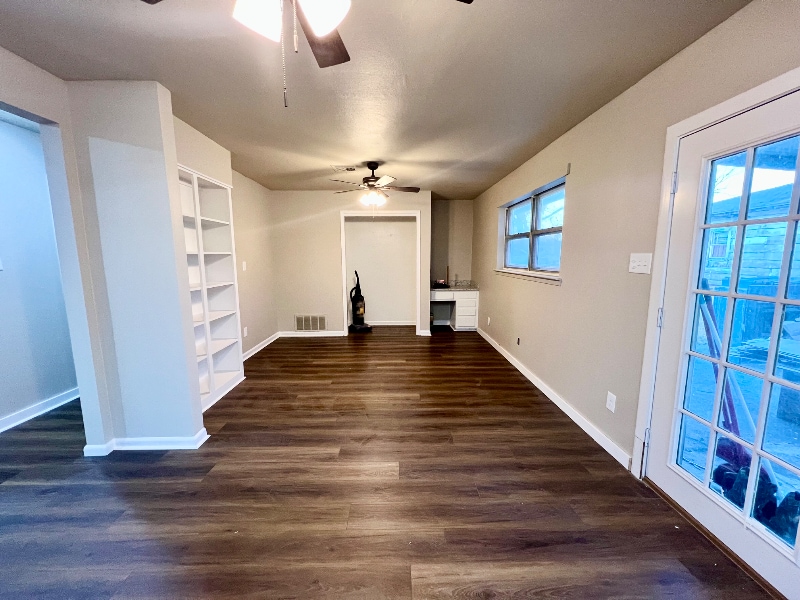 Building Photo - 506 Mary St