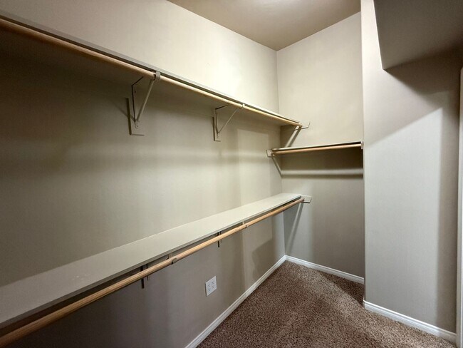 Building Photo - Spacious home with Solar! MOVE IN SPECIAL