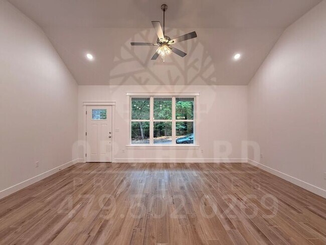 Building Photo - Bella Vista Single-Family Home- 2 Bed/ 2 Bath with Hobby Room- Stunning Ellison Plan